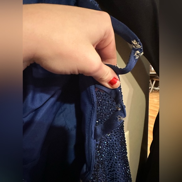 Ellie Wilde Prom Dress - Picture 8 of 16